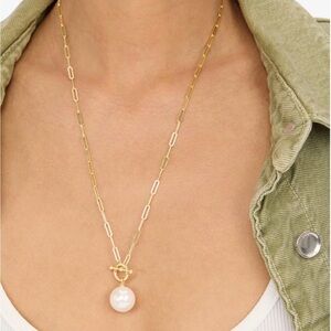 Melinda Maria “Life’s A Ball” Pearl pendant  necklace.  Gold 22”